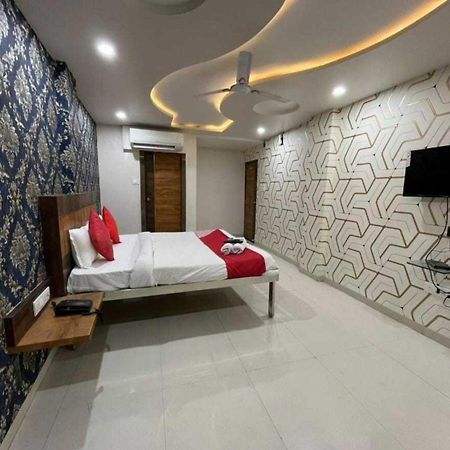 Oyo 88521 Hotel Swagstay 인도르 외부 사진