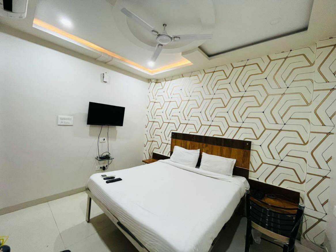 Oyo 88521 Hotel Swagstay 인도르 외부 사진